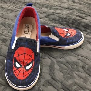 Marvel sneakers boys size 9